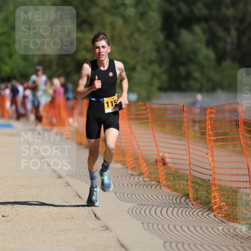 07.09.2025 - 19. Norderstedt Triathlon Michael Strokosch http://msf.ph/oto/8747138 07.09.2025 12:00:58 Laufen 284, 1152 meine-sportfotos.de