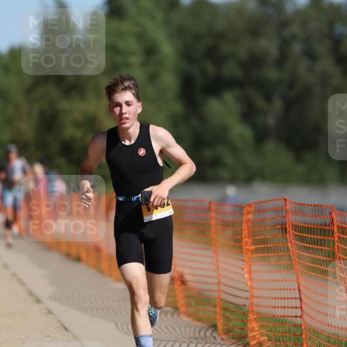 07.09.2025 - 19. Norderstedt Triathlon Michael Strokosch http://msf.ph/oto/8747170 07.09.2025 12:00:59 Laufen 1152 meine-sportfotos.de