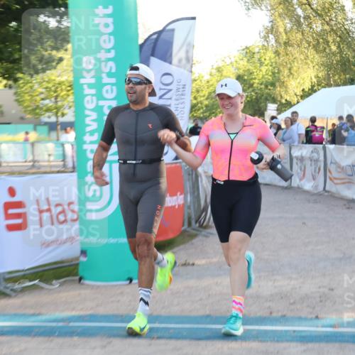 07.09.2025 - 19. Norderstedt Triathlon Luisa Fischer http://msf.ph/oto/8747171 07.09.2025 17:31:59 Ziel 914, 1400, 1442 meine-sportfotos.de