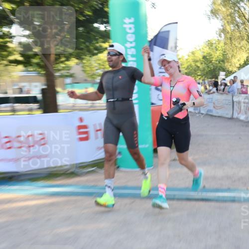 07.09.2025 - 19. Norderstedt Triathlon Luisa Fischer http://msf.ph/oto/8747174 07.09.2025 17:31:59 Ziel 914, 1400, 1442 meine-sportfotos.de