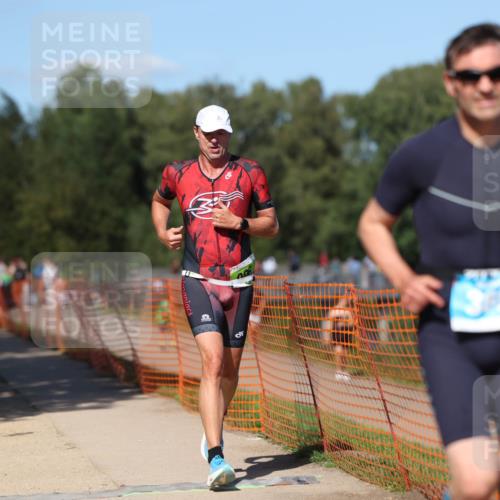 07.09.2025 - 19. Norderstedt Triathlon Michael Strokosch http://msf.ph/oto/8747189 07.09.2025 14:50:21 Laufen 369, 960 meine-sportfotos.de