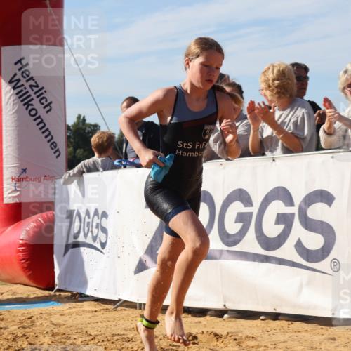 07.09.2025 - 19. Norderstedt Triathlon Luisa Fischer http://msf.ph/oto/8747211 07.09.2025 10:30:05 Schwimmen 59 meine-sportfotos.de