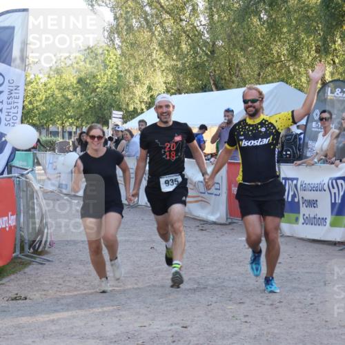 07.09.2025 - 19. Norderstedt Triathlon Luisa Fischer http://msf.ph/oto/8747232 07.09.2025 17:32:25 Ziel 935 meine-sportfotos.de
