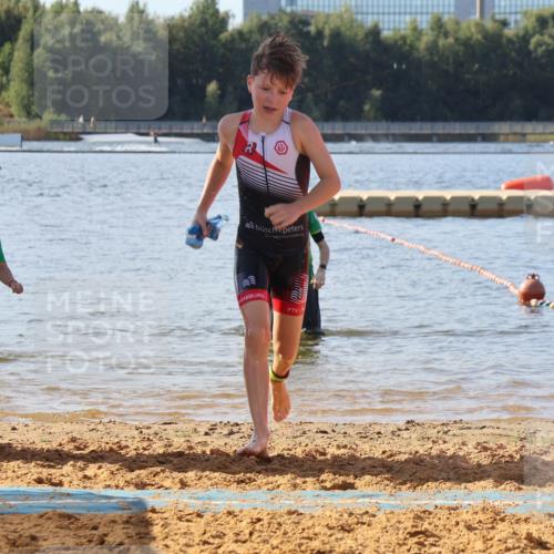 07.09.2025 - 19. Norderstedt Triathlon Luisa Fischer http://msf.ph/oto/8747265 07.09.2025 10:30:28 Schwimmen 69 meine-sportfotos.de