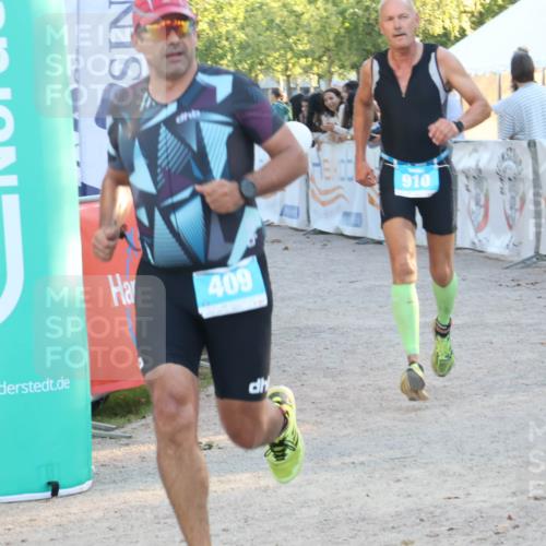 07.09.2025 - 19. Norderstedt Triathlon Luisa Fischer http://msf.ph/oto/8747284 07.09.2025 17:34:16 Ziel 409, 910 meine-sportfotos.de