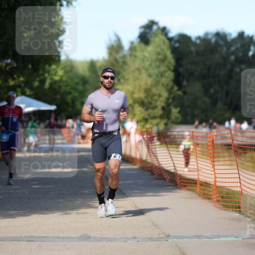 07.09.2025 - 19. Norderstedt Triathlon Michael Strokosch http://msf.ph/oto/8747291 07.09.2025 14:50:40 Laufen 366, 872 meine-sportfotos.de