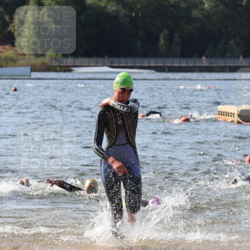 07.09.2025 - 19. Norderstedt Triathlon Luisa Fischer http://msf.ph/oto/8747304 07.09.2025 10:48:54 Schwimmen 1185 meine-sportfotos.de