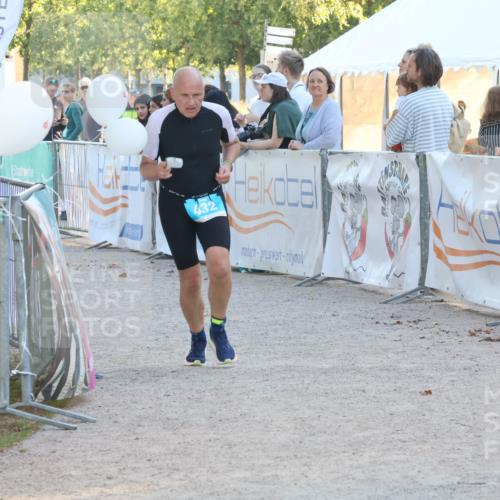 07.09.2025 - 19. Norderstedt Triathlon Luisa Fischer http://msf.ph/oto/8747332 07.09.2025 17:34:19 Ziel 409, 432, 910 meine-sportfotos.de