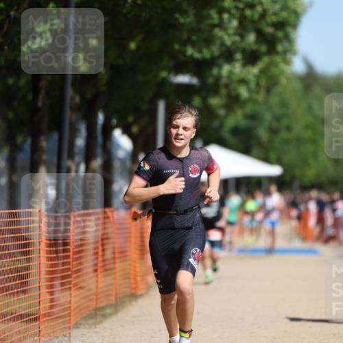 07.09.2025 - 19. Norderstedt Triathlon Michael Strokosch http://msf.ph/oto/8747333 07.09.2025 12:01:06 Laufen 787, 1156 meine-sportfotos.de