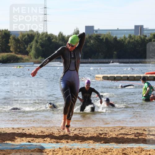 07.09.2025 - 19. Norderstedt Triathlon Luisa Fischer http://msf.ph/oto/8747338 07.09.2025 10:48:57 Schwimmen 1163, 1165, 1168, 1185, 1191 meine-sportfotos.de
