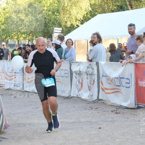 07.09.2025 - 19. Norderstedt Triathlon Luisa Fischer http://msf.ph/oto/8747348 07.09.2025 17:34:19 Ziel 409, 432, 910 meine-sportfotos.de