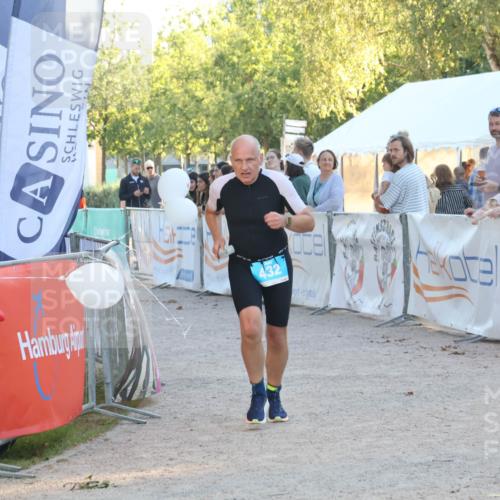 07.09.2025 - 19. Norderstedt Triathlon Luisa Fischer http://msf.ph/oto/8747350 07.09.2025 17:34:20 Ziel 409, 432, 910 meine-sportfotos.de