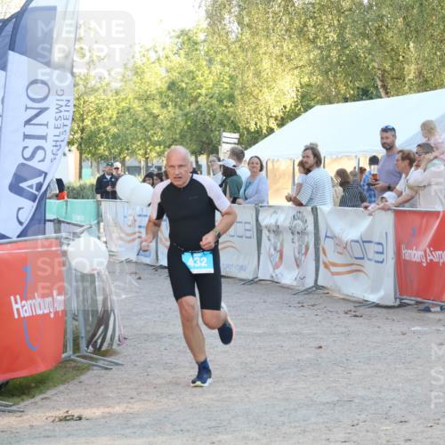 07.09.2025 - 19. Norderstedt Triathlon Luisa Fischer http://msf.ph/oto/8747353 07.09.2025 17:34:20 Ziel 409, 432, 910 meine-sportfotos.de