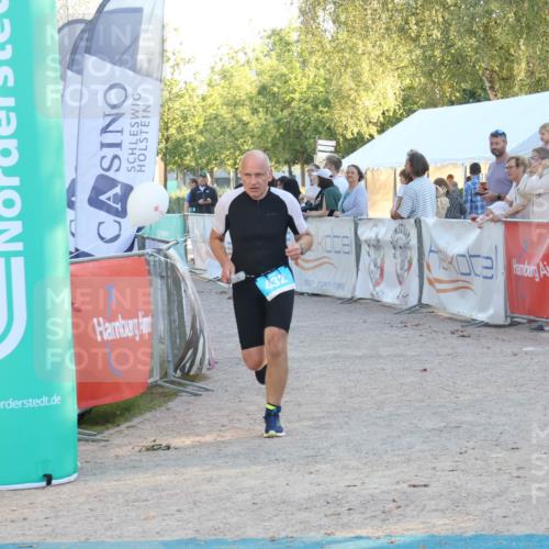 07.09.2025 - 19. Norderstedt Triathlon Luisa Fischer http://msf.ph/oto/8747356 07.09.2025 17:34:20 Ziel 409, 432, 910 meine-sportfotos.de