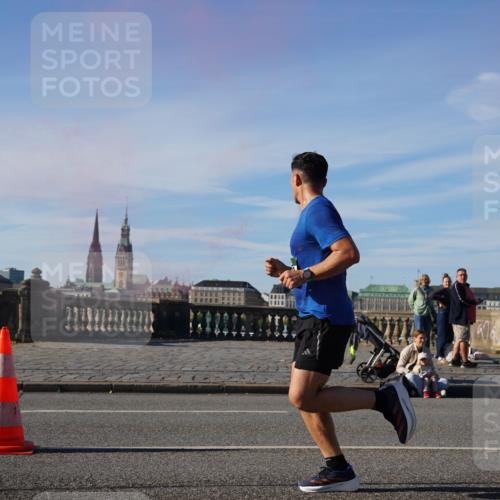 07.09.2025 - BARMER Alsterlauf Yannick Fuchs http://msf.ph/oto/8747359 07.09.2025 09:32:23 Laufen  meine-sportfotos.de