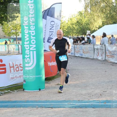 07.09.2025 - 19. Norderstedt Triathlon Luisa Fischer http://msf.ph/oto/8747368 07.09.2025 17:34:21 Ziel 409, 432, 910 meine-sportfotos.de