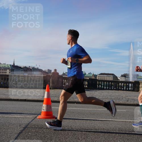 07.09.2025 - BARMER Alsterlauf Yannick Fuchs http://msf.ph/oto/8747373 07.09.2025 09:32:23 Laufen  meine-sportfotos.de