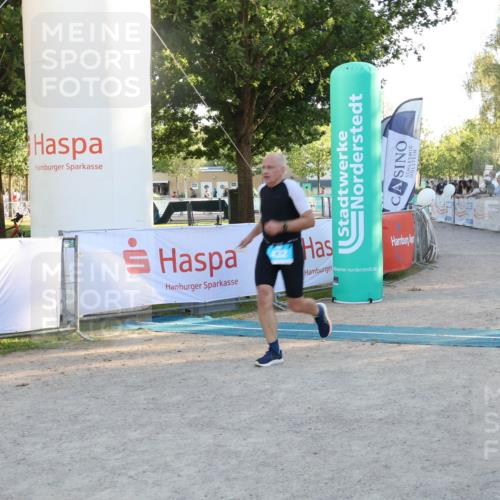 07.09.2025 - 19. Norderstedt Triathlon Luisa Fischer http://msf.ph/oto/8747380 07.09.2025 17:34:22 Ziel 409, 432, 910 meine-sportfotos.de