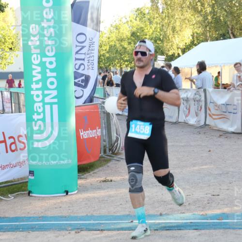 07.09.2025 - 19. Norderstedt Triathlon Luisa Fischer http://msf.ph/oto/8747437 07.09.2025 17:35:02 Ziel 1458 meine-sportfotos.de