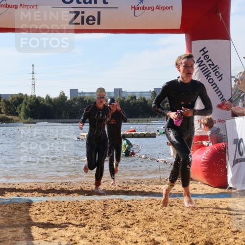 07.09.2025 - 19. Norderstedt Triathlon Luisa Fischer http://msf.ph/oto/8747444 07.09.2025 10:49:02 Schwimmen 1163, 1165, 1168, 1185, 1191 meine-sportfotos.de