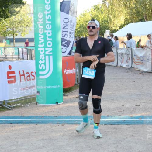 07.09.2025 - 19. Norderstedt Triathlon Luisa Fischer http://msf.ph/oto/8747445 07.09.2025 17:35:03 Ziel 1458 meine-sportfotos.de
