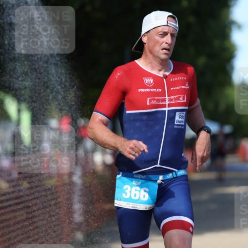 07.09.2025 - 19. Norderstedt Triathlon Michael Strokosch http://msf.ph/oto/8747468 07.09.2025 14:50:46 Laufen 366, 872 meine-sportfotos.de