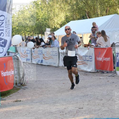 07.09.2025 - 19. Norderstedt Triathlon Luisa Fischer http://msf.ph/oto/8747497 07.09.2025 17:35:12 Ziel 925 meine-sportfotos.de