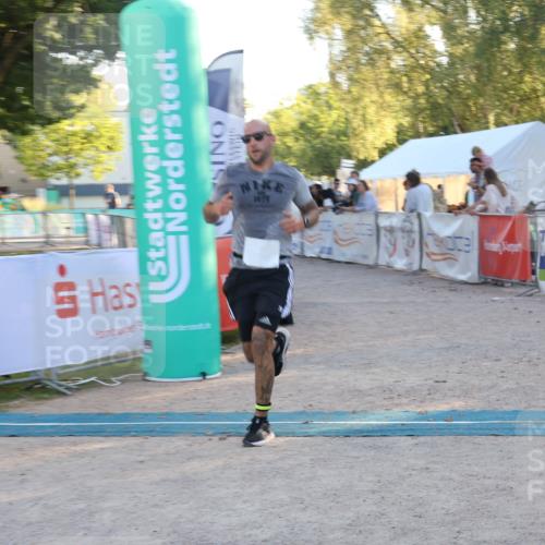 07.09.2025 - 19. Norderstedt Triathlon Luisa Fischer http://msf.ph/oto/8747515 07.09.2025 17:35:14 Ziel 925 meine-sportfotos.de