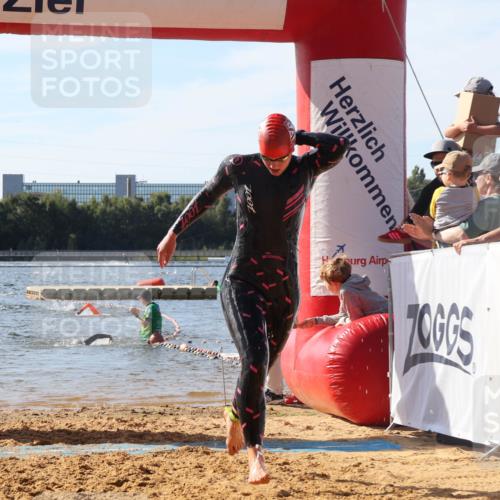 07.09.2025 - 19. Norderstedt Triathlon Luisa Fischer http://msf.ph/oto/8747524 07.09.2025 10:49:10 Schwimmen 1163, 1165, 1168, 1191, 1196 meine-sportfotos.de