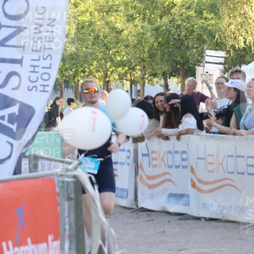07.09.2025 - 19. Norderstedt Triathlon Luisa Fischer http://msf.ph/oto/8747527 07.09.2025 17:35:25 Ziel 386 meine-sportfotos.de