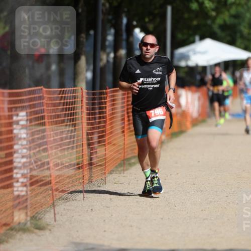 07.09.2025 - 19. Norderstedt Triathlon Michael Strokosch http://msf.ph/oto/8747534 07.09.2025 12:01:14 Laufen 787, 796 meine-sportfotos.de