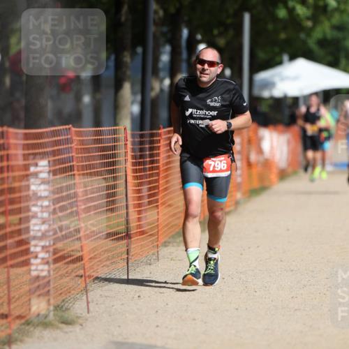 07.09.2025 - 19. Norderstedt Triathlon Michael Strokosch http://msf.ph/oto/8747542 07.09.2025 12:01:14 Laufen 787, 796 meine-sportfotos.de