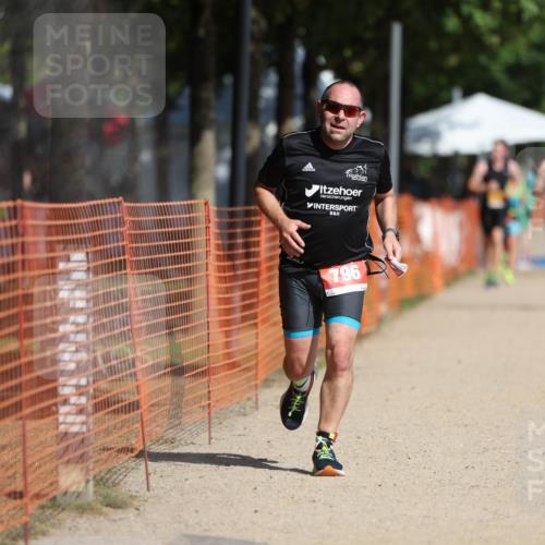 07.09.2025 - 19. Norderstedt Triathlon Michael Strokosch http://msf.ph/oto/8747558 07.09.2025 12:01:15 Laufen 787, 796 meine-sportfotos.de