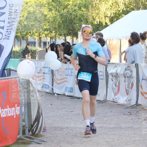 07.09.2025 - 19. Norderstedt Triathlon Luisa Fischer http://msf.ph/oto/8747559 07.09.2025 17:35:26 Ziel 386 meine-sportfotos.de
