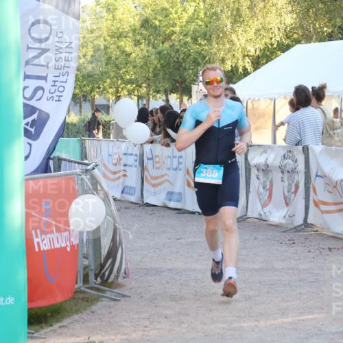 07.09.2025 - 19. Norderstedt Triathlon Luisa Fischer http://msf.ph/oto/8747566 07.09.2025 17:35:27 Ziel 386 meine-sportfotos.de