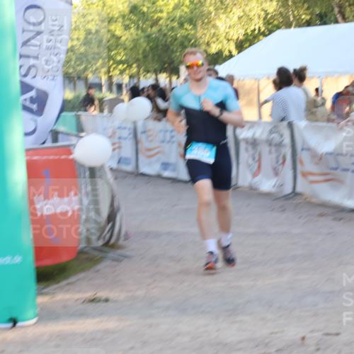 07.09.2025 - 19. Norderstedt Triathlon Luisa Fischer http://msf.ph/oto/8747569 07.09.2025 17:35:27 Ziel 386 meine-sportfotos.de