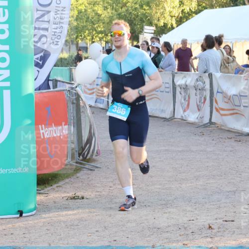 07.09.2025 - 19. Norderstedt Triathlon Luisa Fischer http://msf.ph/oto/8747589 07.09.2025 17:35:28 Ziel 386 meine-sportfotos.de