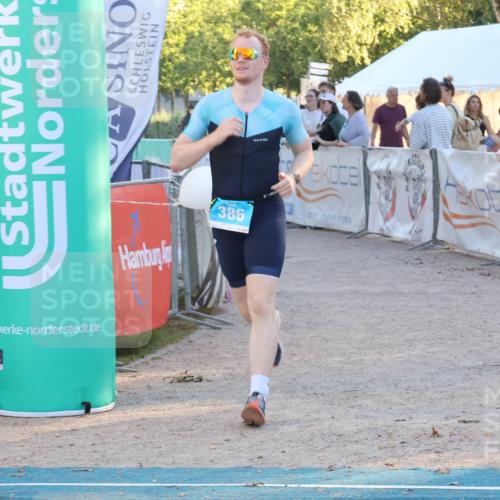 07.09.2025 - 19. Norderstedt Triathlon Luisa Fischer http://msf.ph/oto/8747593 07.09.2025 17:35:28 Ziel 386 meine-sportfotos.de