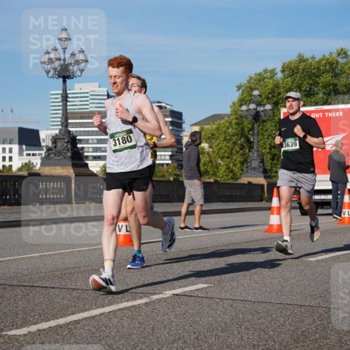 07.09.2025 - BARMER Alsterlauf Yannick Fuchs http://msf.ph/oto/8747608 07.09.2025 09:32:38 Laufen 3180, 3639, 2401 meine-sportfotos.de