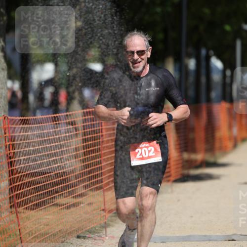 07.09.2025 - 19. Norderstedt Triathlon Michael Strokosch http://msf.ph/oto/8747616 07.09.2025 12:38:09 Laufen 136, 182, 202, 1378 meine-sportfotos.de