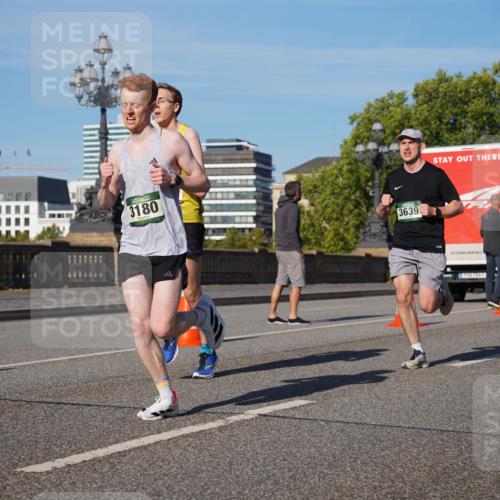 07.09.2025 - BARMER Alsterlauf Yannick Fuchs http://msf.ph/oto/8747619 07.09.2025 09:32:38 Laufen 3180, 3639, 2401 meine-sportfotos.de