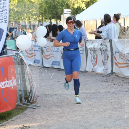07.09.2025 - 19. Norderstedt Triathlon Luisa Fischer http://msf.ph/oto/8747651 07.09.2025 17:35:46 Ziel 1454 meine-sportfotos.de