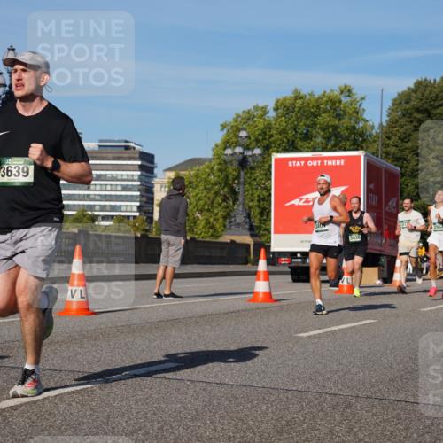 07.09.2025 - BARMER Alsterlauf Yannick Fuchs http://msf.ph/oto/8747662 07.09.2025 09:32:39 Laufen 3639, 240, 5436, 2964, 755 meine-sportfotos.de
