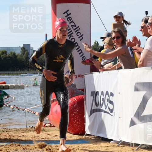 07.09.2025 - 19. Norderstedt Triathlon Luisa Fischer http://msf.ph/oto/8747672 07.09.2025 10:49:55 Schwimmen 1158, 1176 meine-sportfotos.de