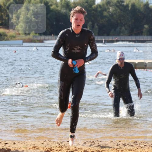 07.09.2025 - 19. Norderstedt Triathlon Luisa Fischer http://msf.ph/oto/8747730 07.09.2025 10:50:02 Schwimmen 1158, 1171, 1176, 1355 meine-sportfotos.de