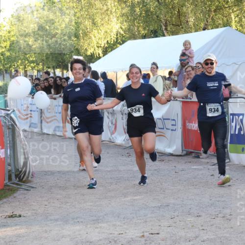 07.09.2025 - 19. Norderstedt Triathlon Luisa Fischer http://msf.ph/oto/8747736 07.09.2025 17:35:51 Ziel 376, 934, 1454 meine-sportfotos.de