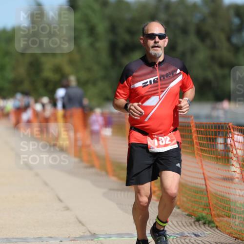 07.09.2025 - 19. Norderstedt Triathlon Michael Strokosch http://msf.ph/oto/8747760 07.09.2025 12:38:16 Laufen 182, 299, 1378 meine-sportfotos.de
