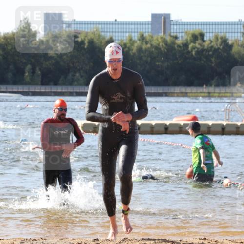 07.09.2025 - 19. Norderstedt Triathlon Luisa Fischer http://msf.ph/oto/8747768 07.09.2025 10:50:05 Schwimmen 238, 1158, 1171, 1176, 1355 meine-sportfotos.de