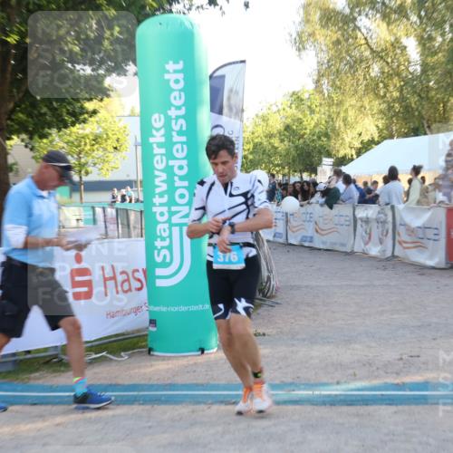 07.09.2025 - 19. Norderstedt Triathlon Luisa Fischer http://msf.ph/oto/8747778 07.09.2025 17:35:54 Ziel 376, 934, 1454 meine-sportfotos.de