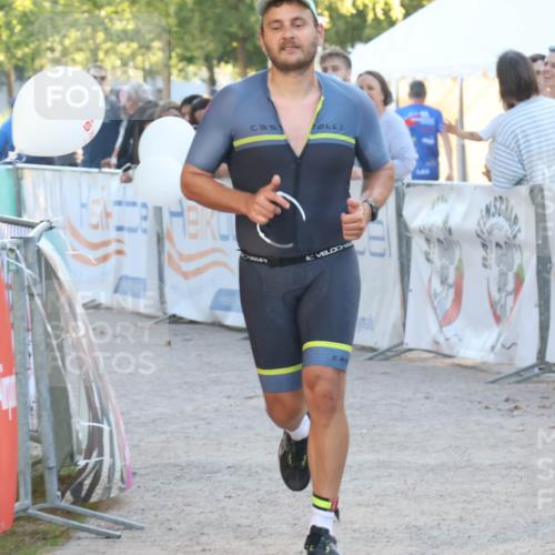 07.09.2025 - 19. Norderstedt Triathlon Luisa Fischer http://msf.ph/oto/8747784 07.09.2025 17:36:07 Ziel 1476 meine-sportfotos.de